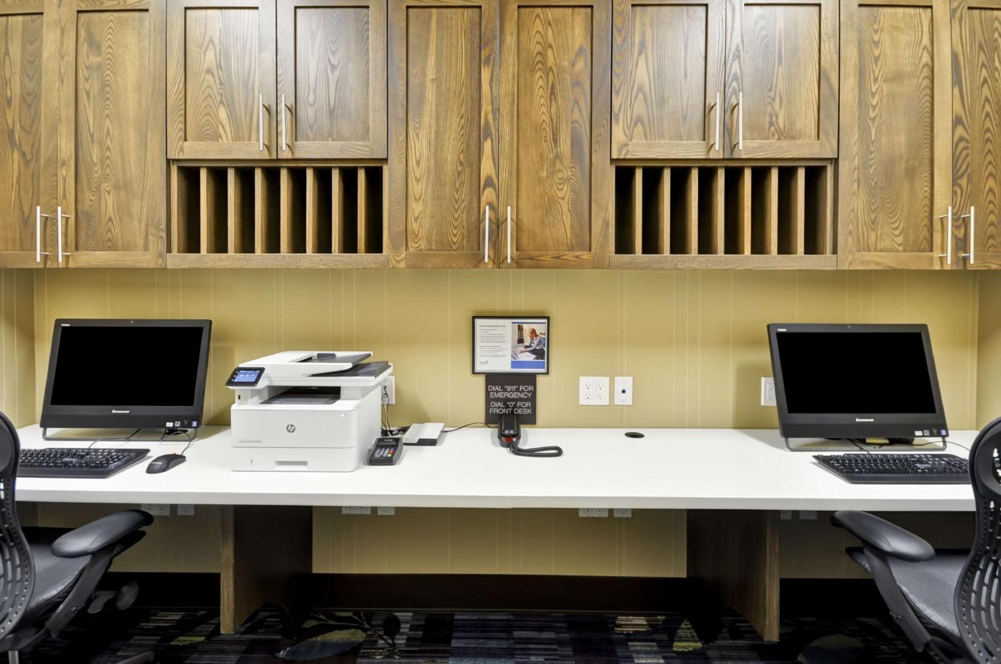 Hilton Garden Inn Detroit Трой Екстер'єр фото