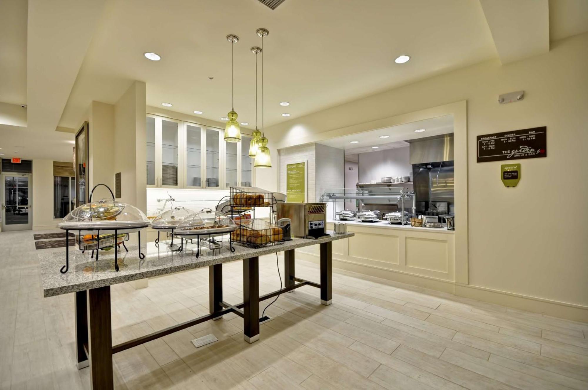Hilton Garden Inn Detroit Трой Екстер'єр фото